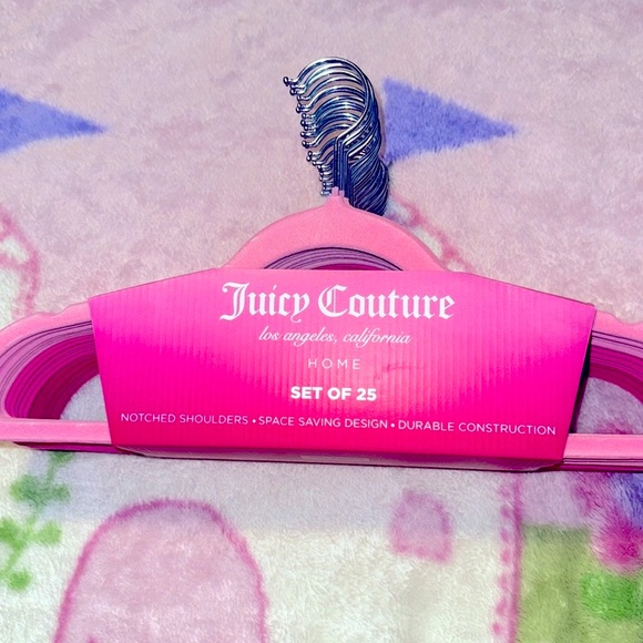 Juicy Couture Pink Velvet Hangers Set of 25 - Picture 9 of 9